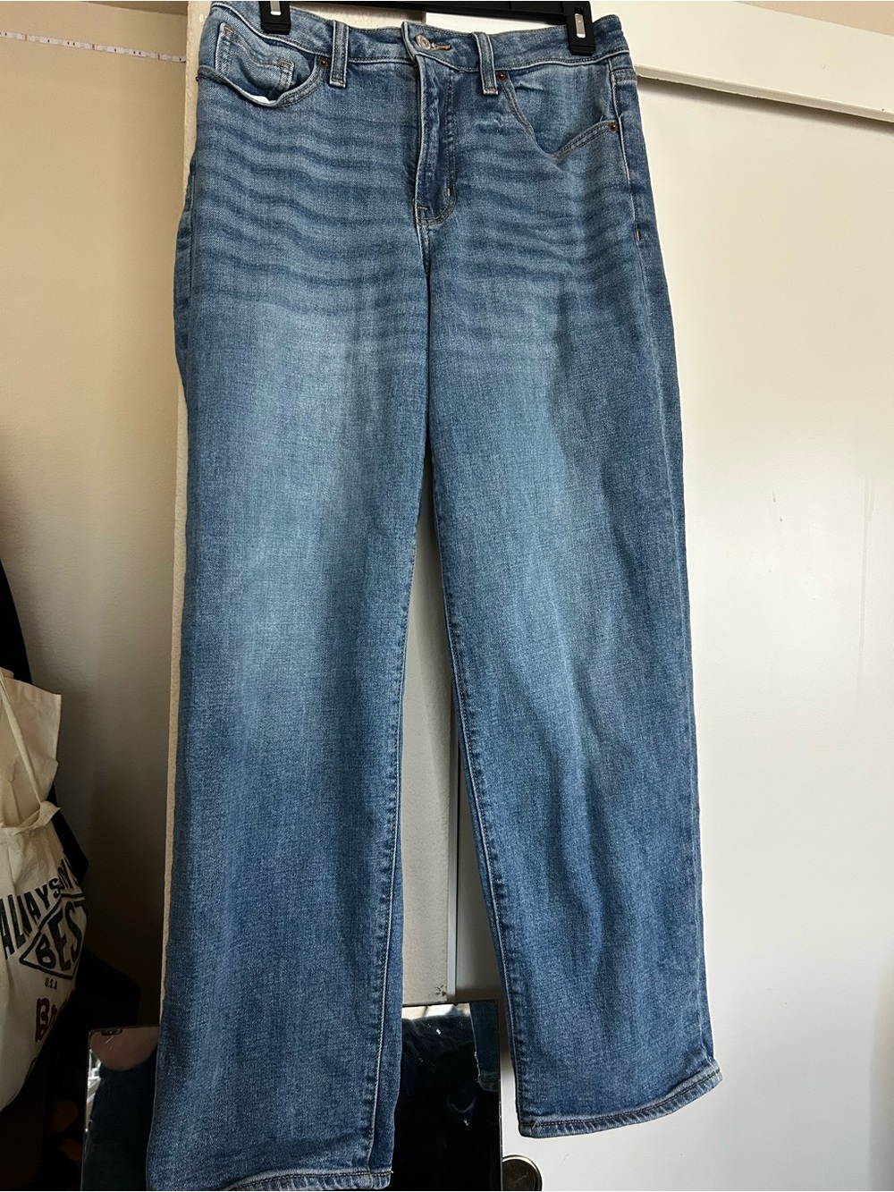 Old Navy Women's Light Wash Straight-Leg Jeans